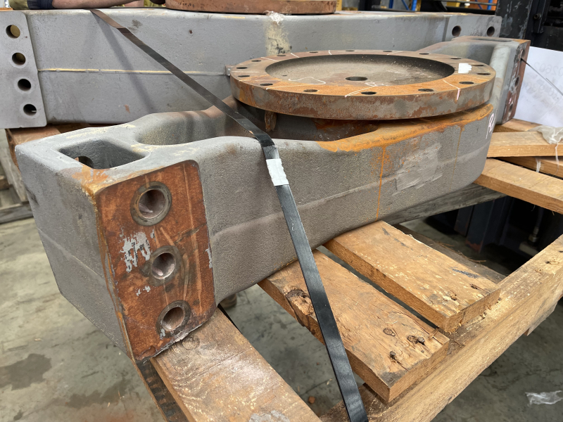 Caterpillar 235-8668 SUPPORT-TRUNNION